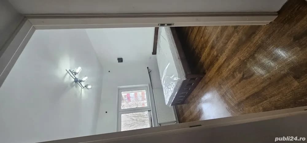 Închiriez apartament 2 camere, complet renovat.Cartier Răcădău.