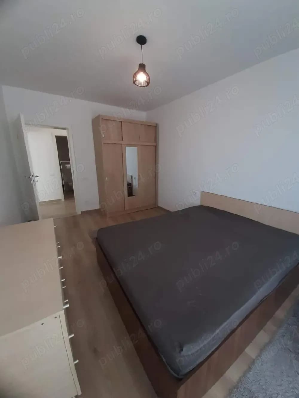 Apartament 3 camere de inchiriar - imagine 1