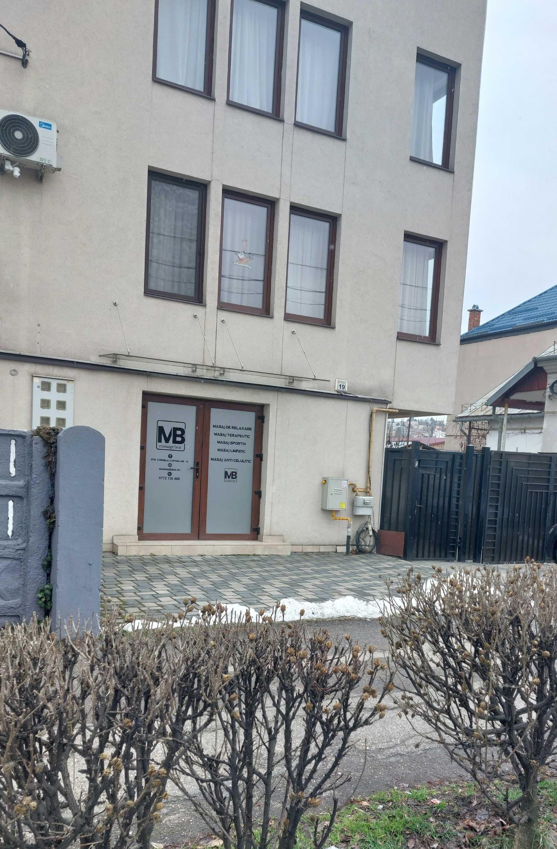 PFdau in chirie spatiu 50mp pt. birou, comercial str.Corneliu Coposu. - imagine 1