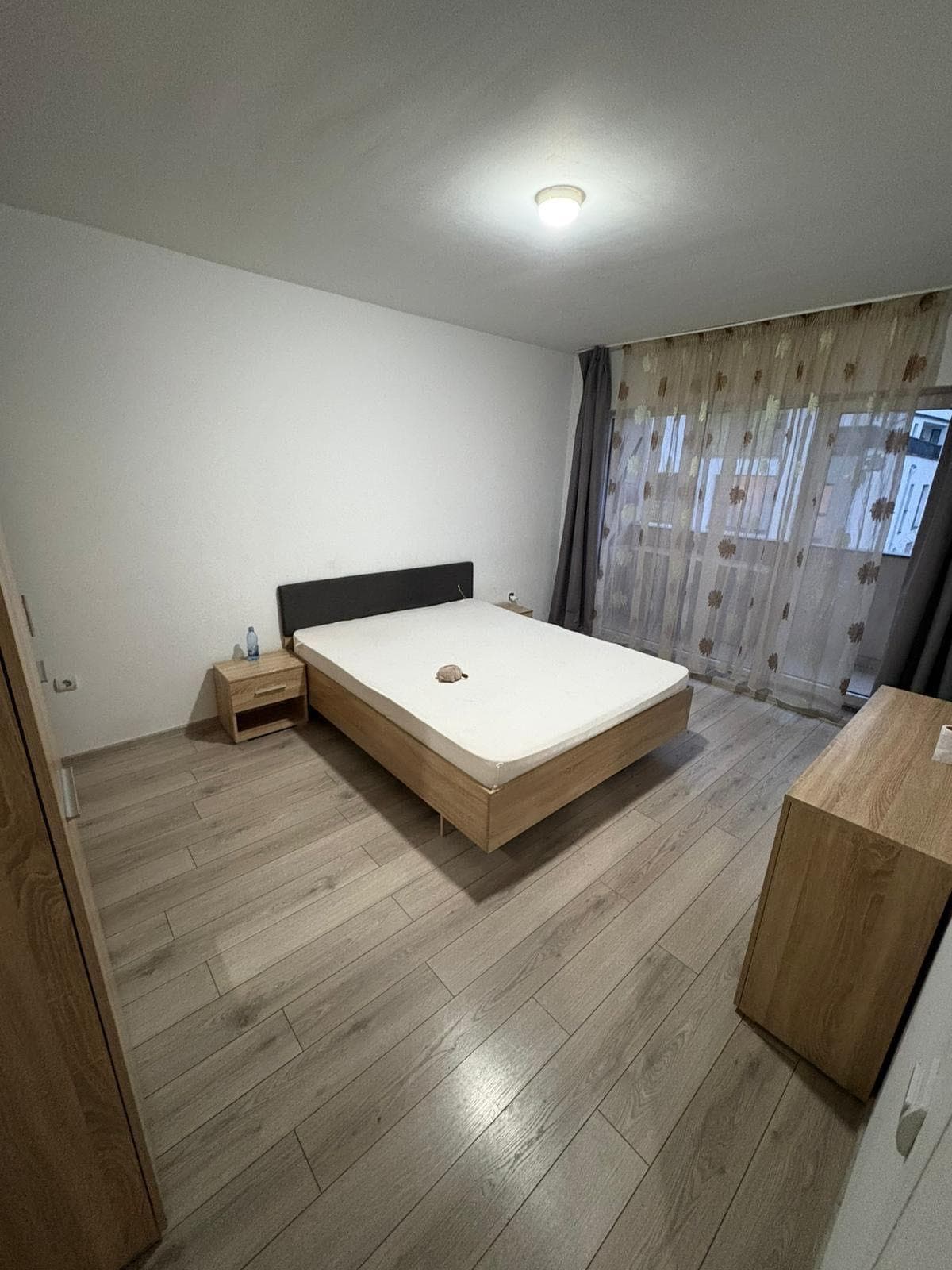 Apartament cu 1 dormitor, strada Porii 8C
