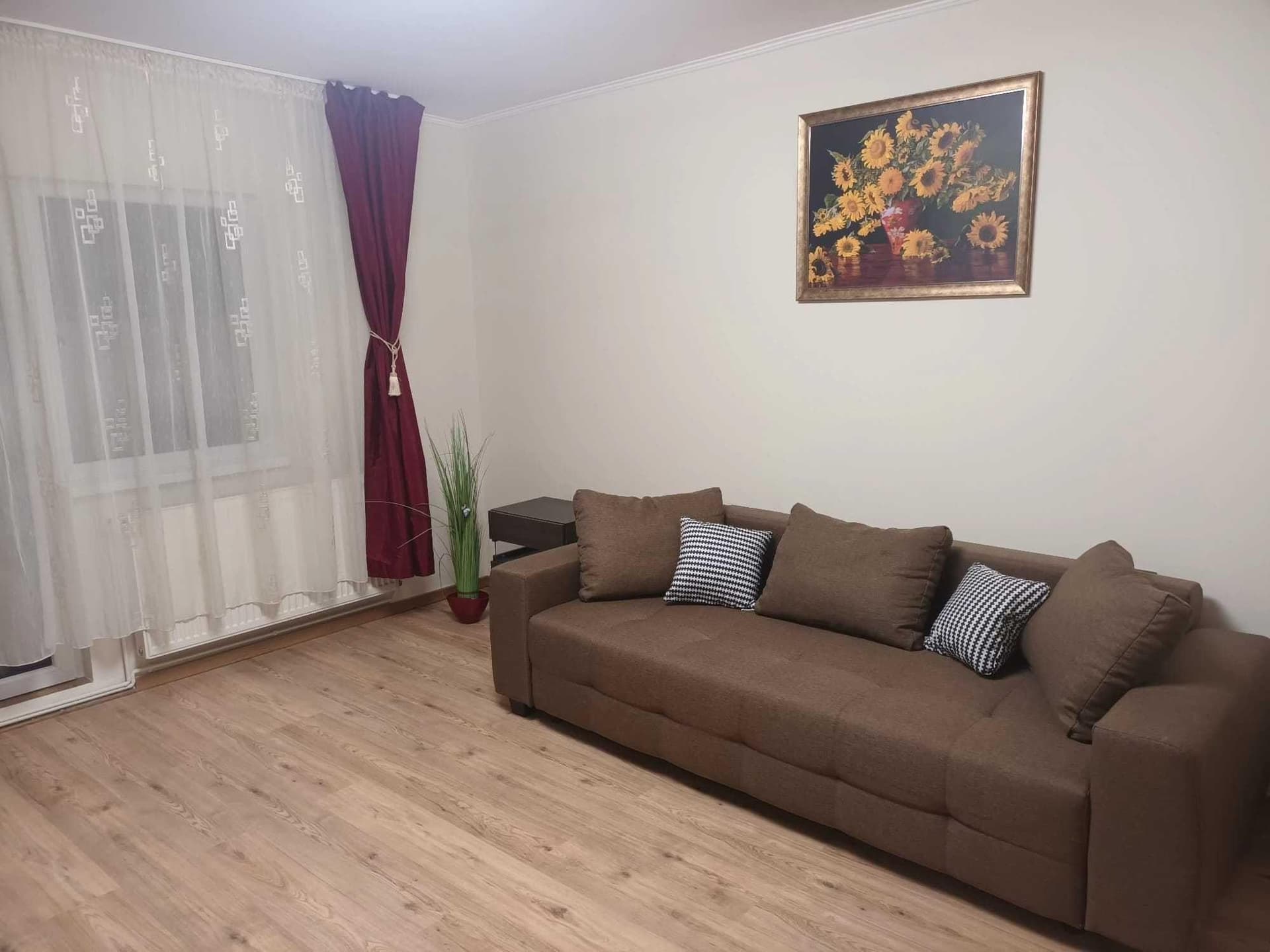 Prima închiriere – Apartament 1 cameră 45 mp,  Plopilor – Pod Calvaria