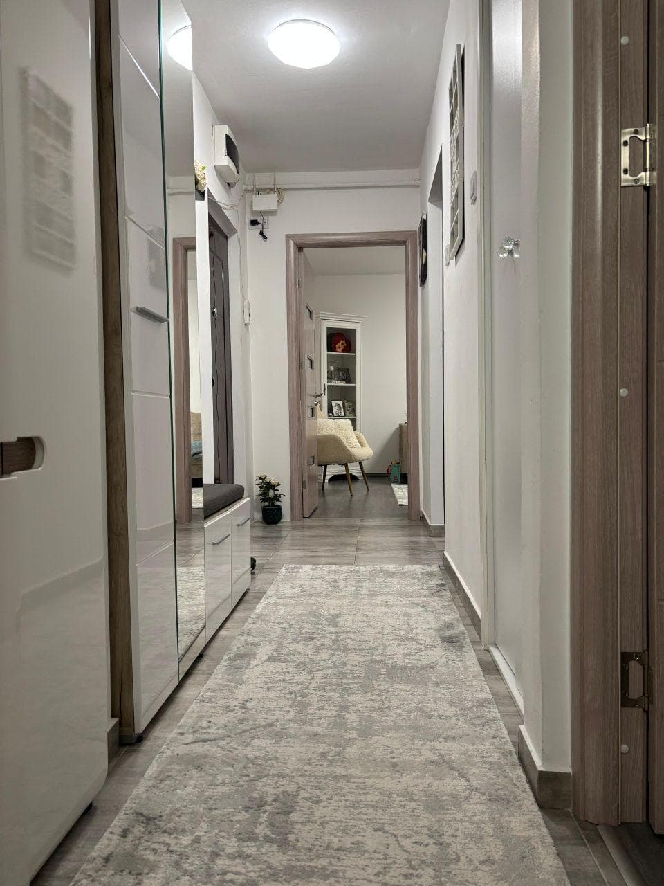 Apartament cu 2 camere, etaj 1 - imagine 1