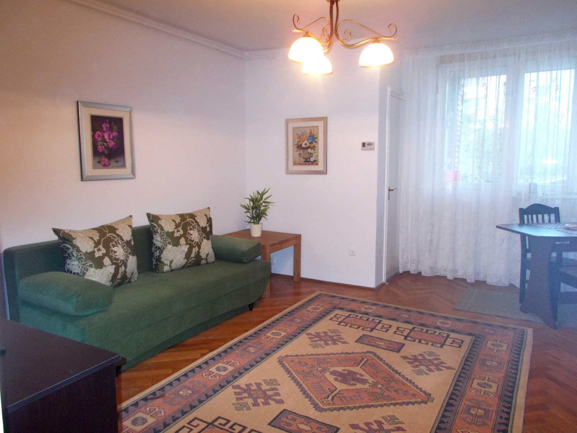 Dau in chirie garsoniera la Dacia - imagine 1