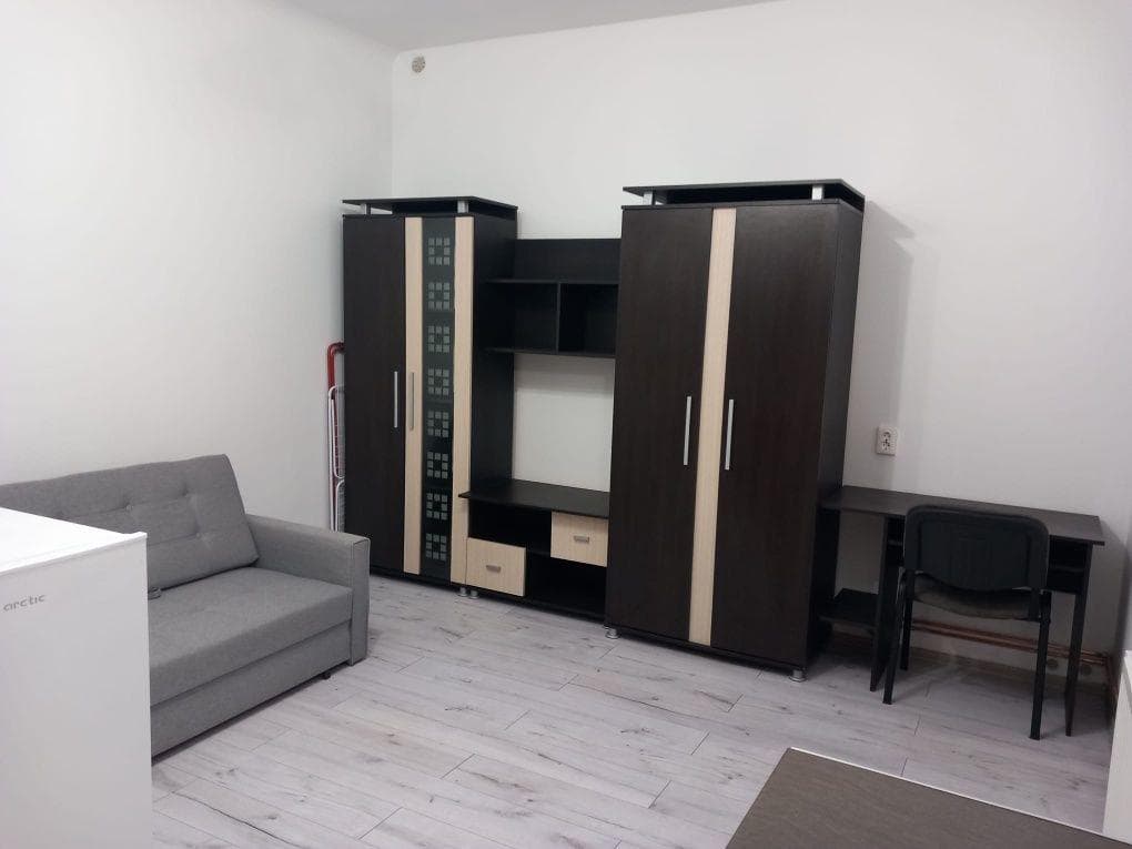 Garsonieră de închiriat, zona 7 noiiembrie ! - imagine 1