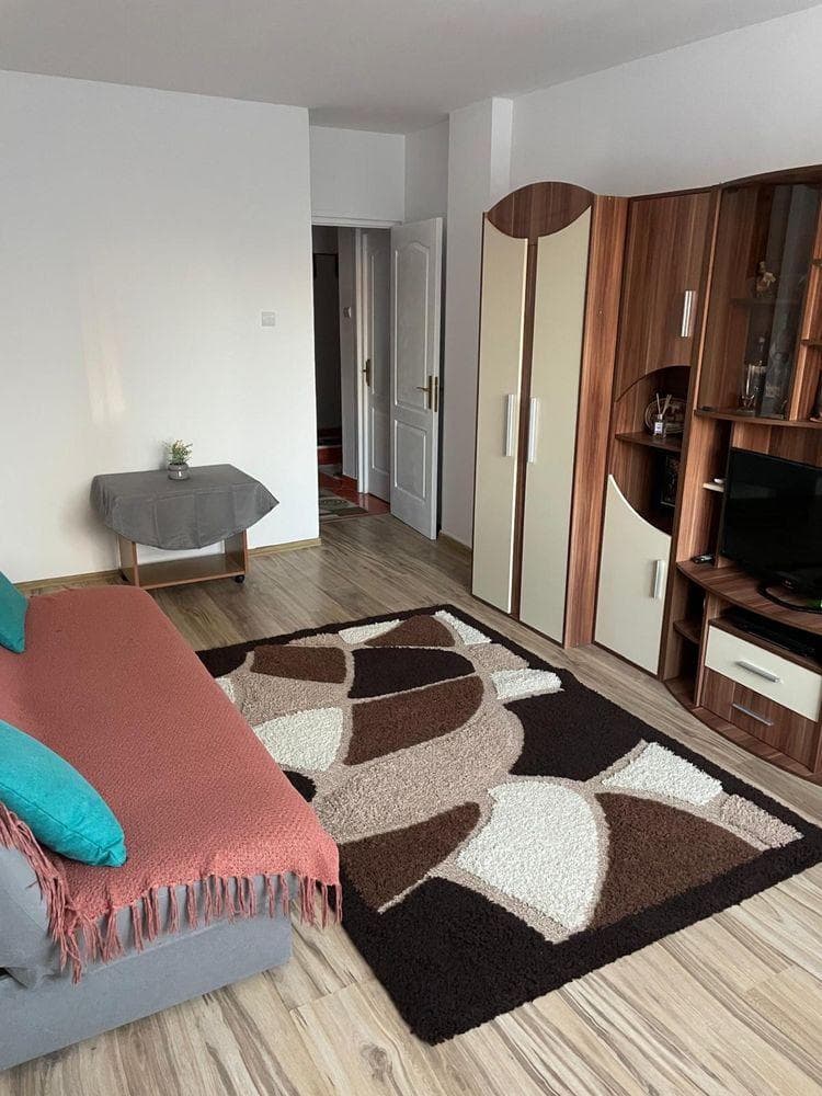 De închiriat garsonieră - imagine 1