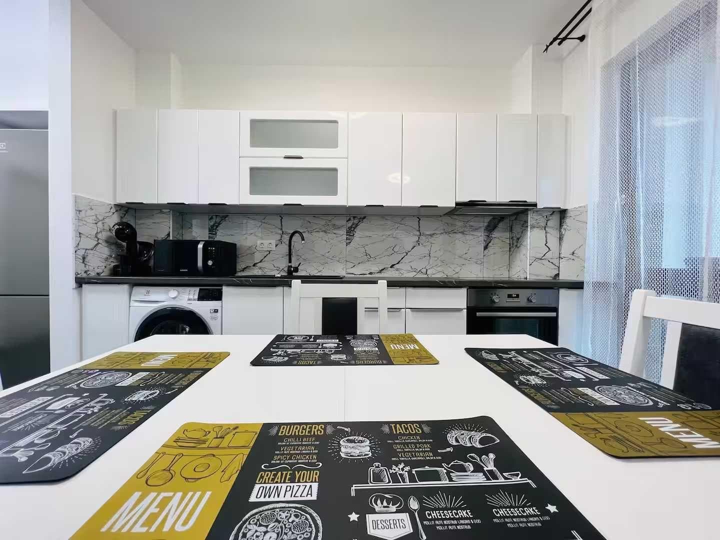 Apartament si Parcare Subterana (Republicii nr. 44 - 7 noiembrie) - imagine 1