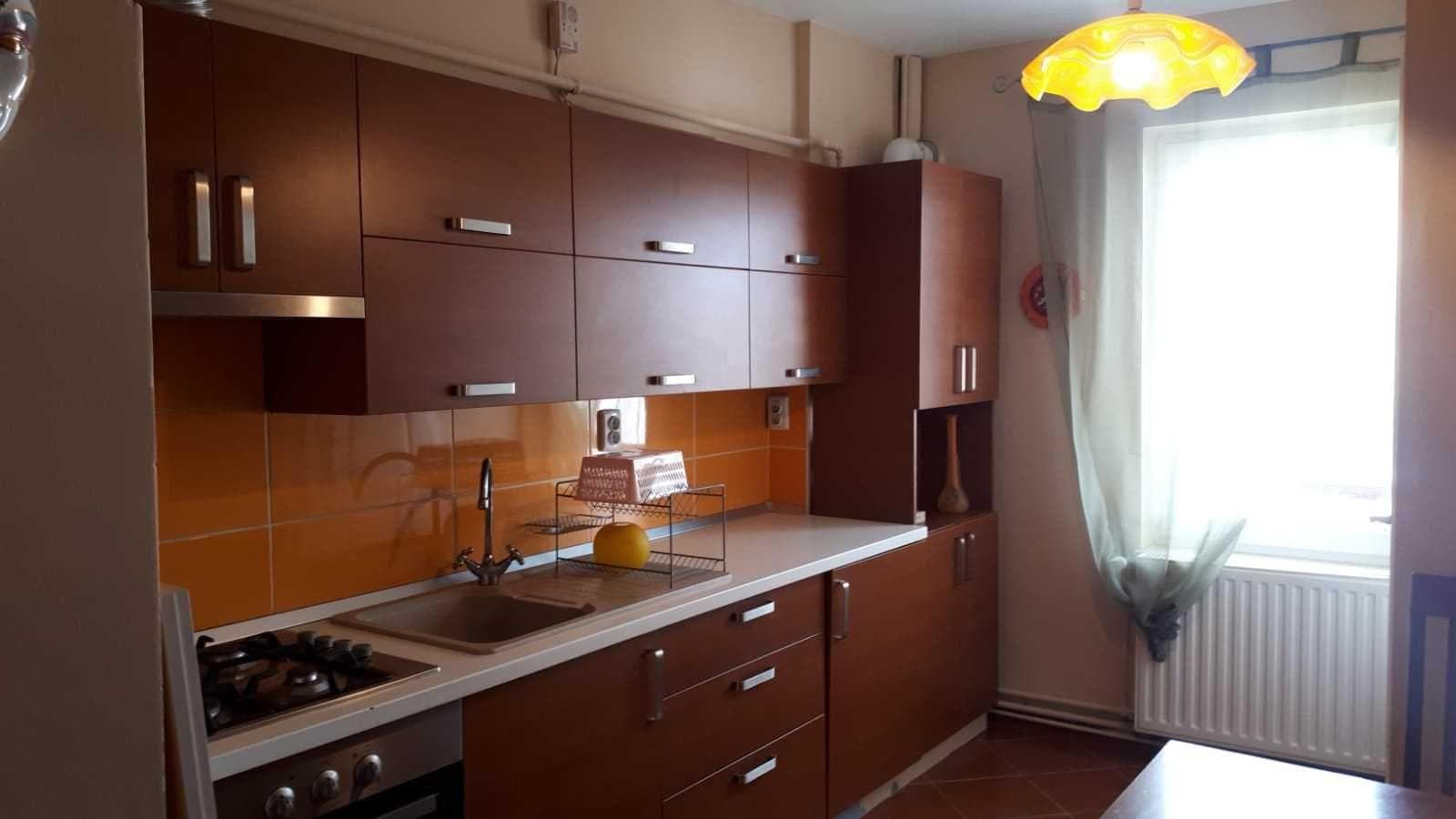 Inchiriez apartament 3 camere, 2bai, Bld Pandurilor, Tudor - 400 euro - imagine 1