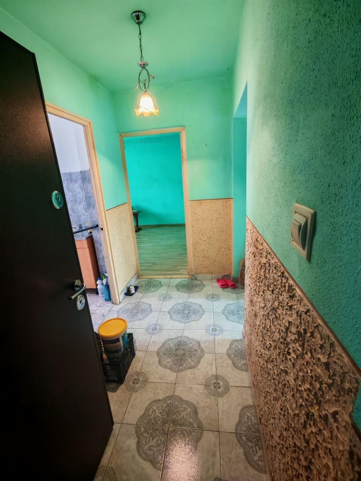 Vând apartament 4 camere - imagine 1