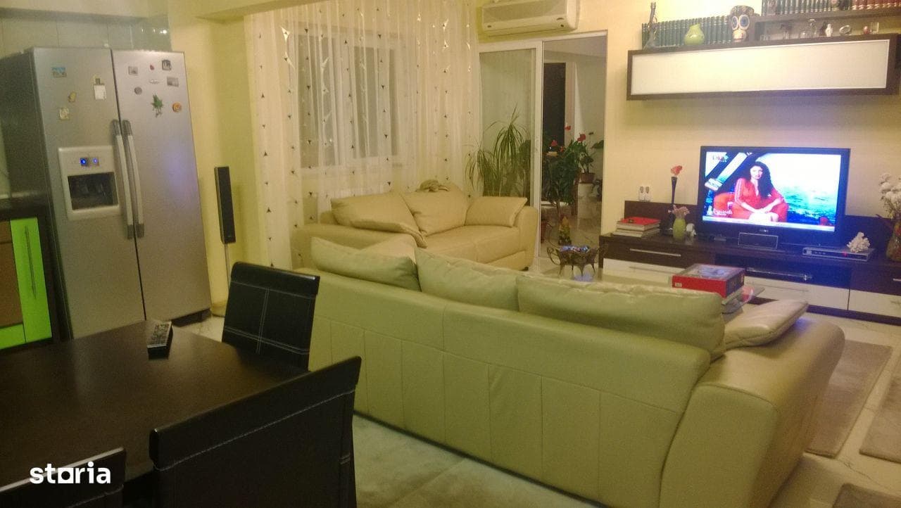 Gara- ap.4camere decomandat et 7 din 8 renovat centrala gaze bloc 1989 - imagine 1