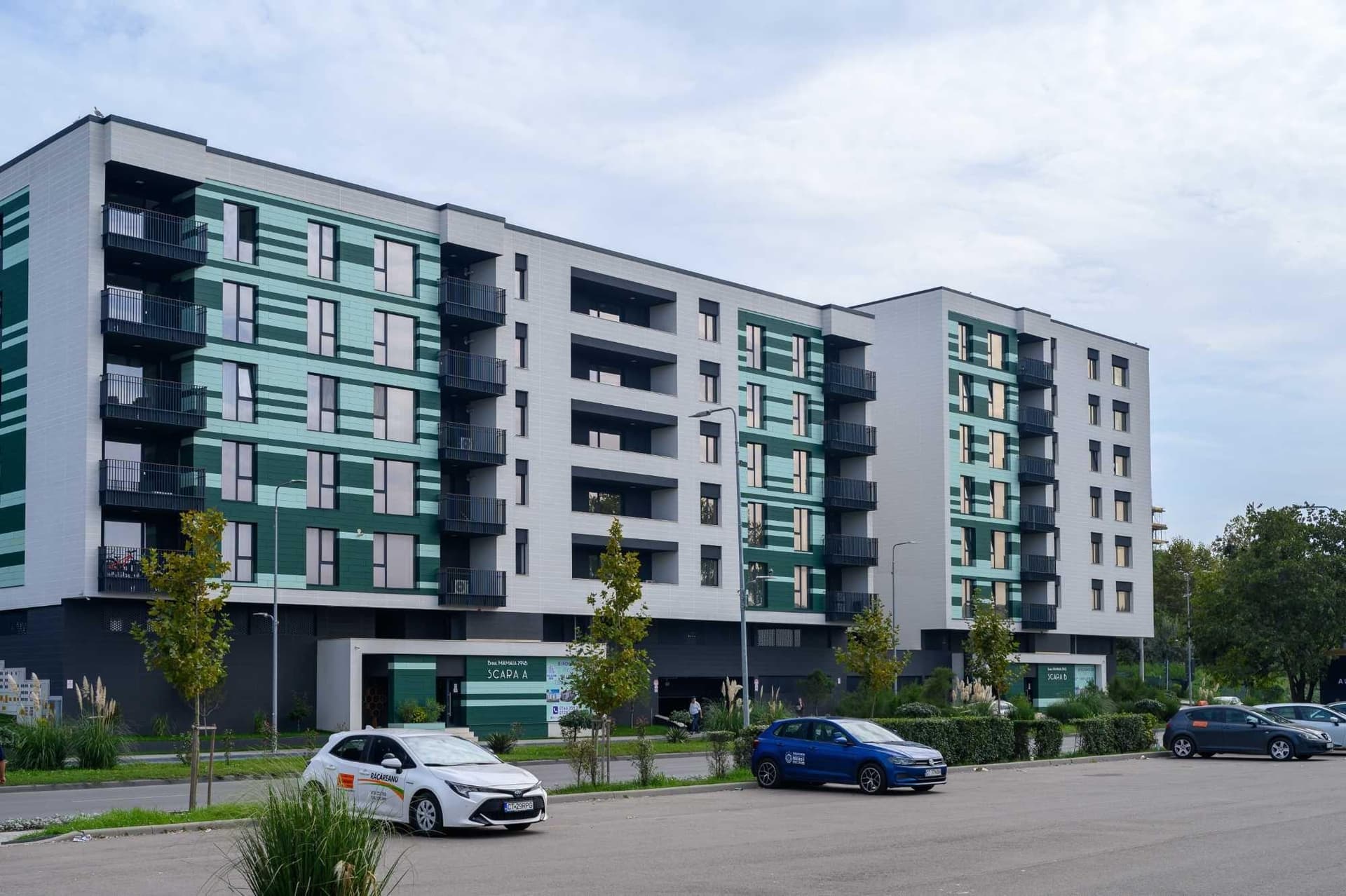 Finalizat! Apartament 4 camere Bd Mamaia 294B colt cu Str. Unirii - imagine 1