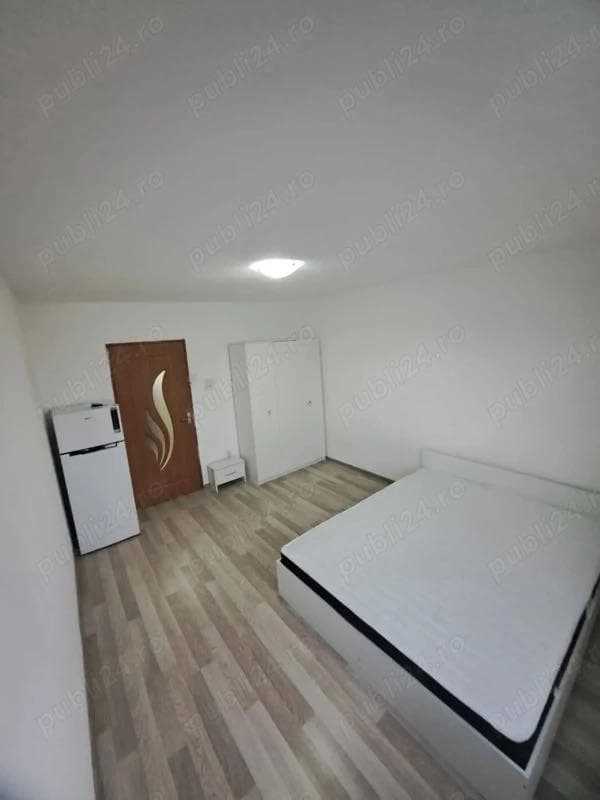 Vând în Năvodari garsonieră 20mp