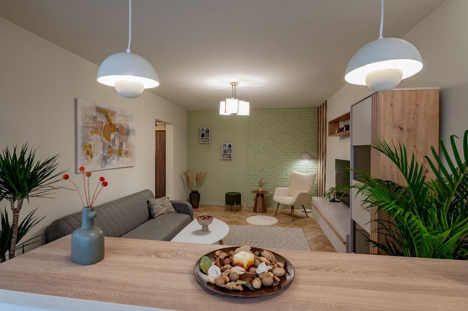 Tic Tac-2 camere decomandate confort 1, etaj 1, mobilat,utilat modern