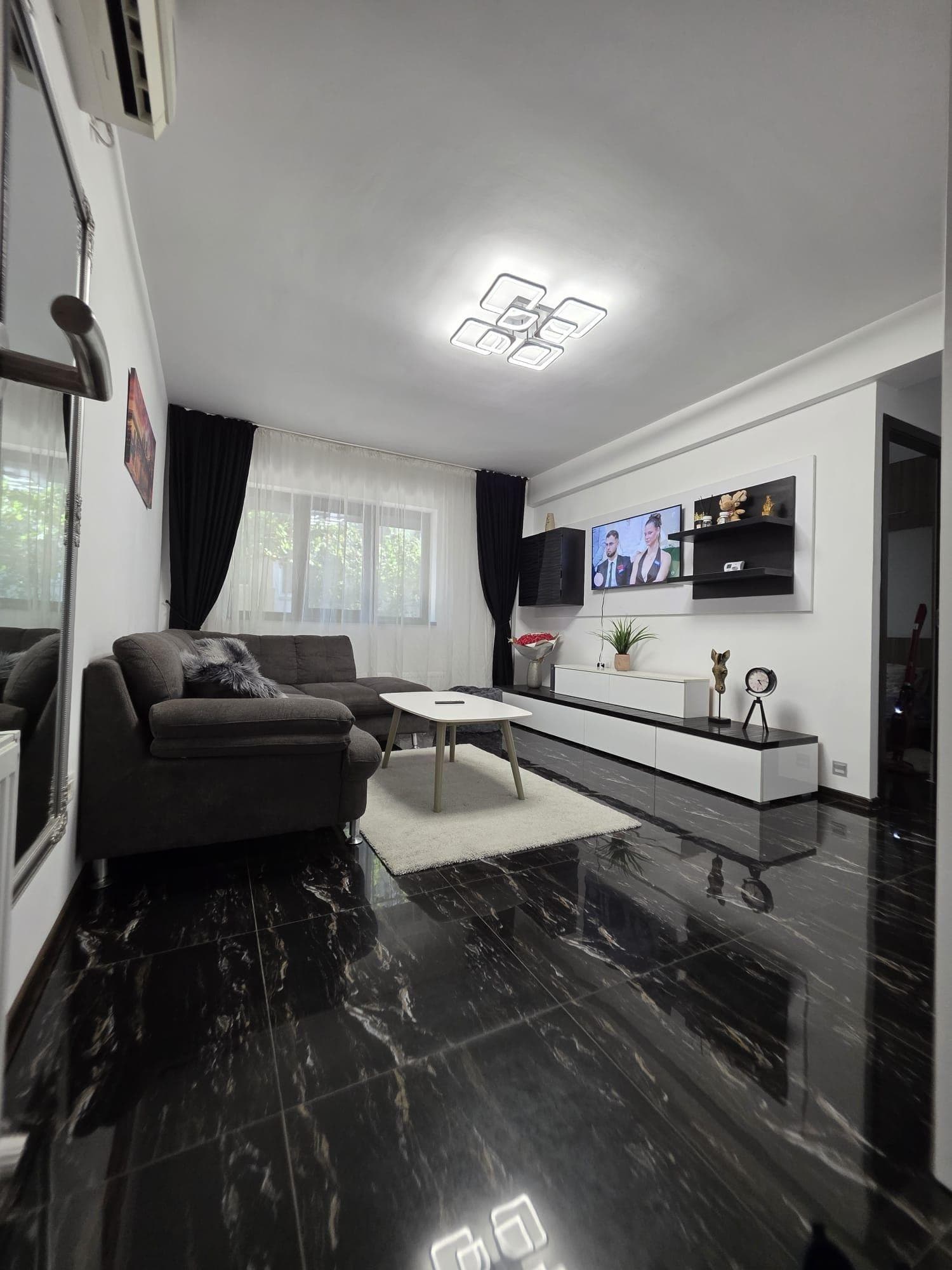 Vind Apartament-- Faleza Nord Pescarilor22(Particular)