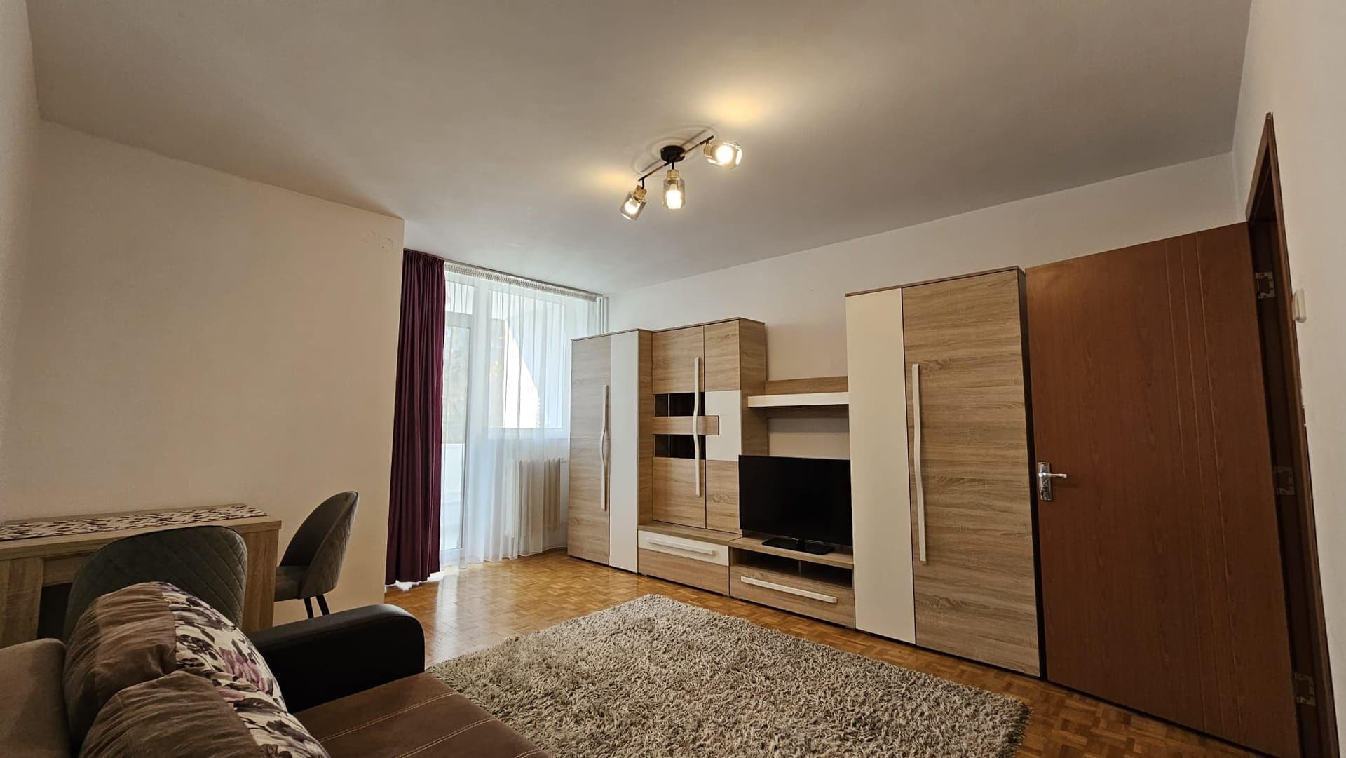 Închiriez garsoniera strada Detunata - imagine 1