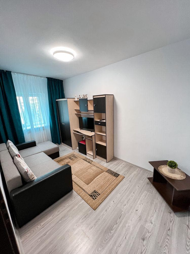 Inchiriez Garsoniera zona City Mall - imagine 1