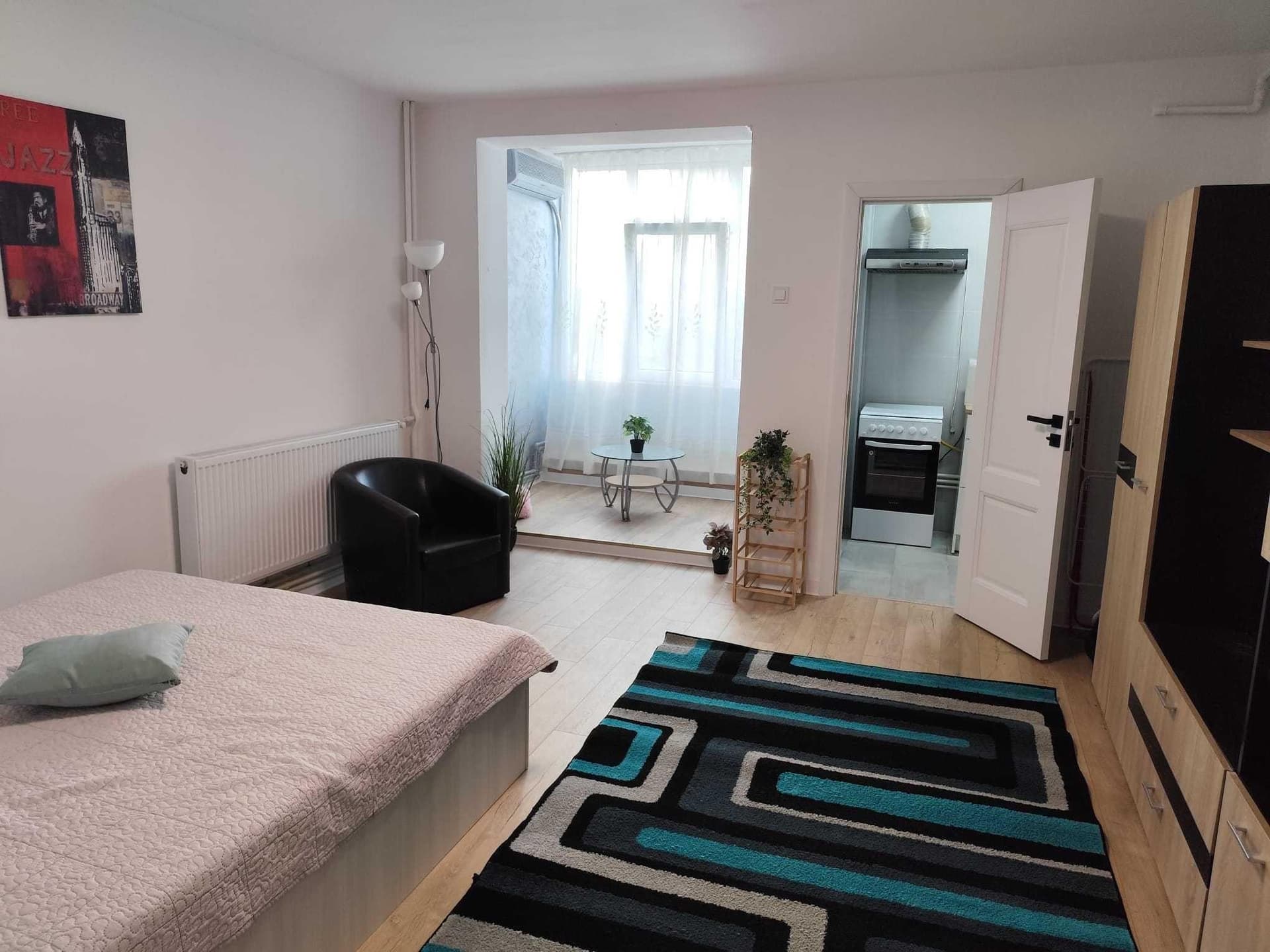 Garsonieră de închiriat – zona City Park Mall