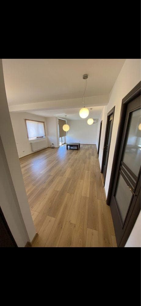 Persoana fizica vand apartament 3 camere zona de case finisat - imagine 2