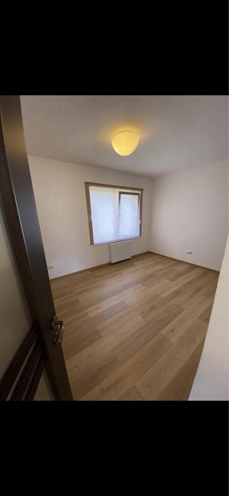 Persoana fizica vand apartament 3 camere zona de case finisat - imagine 3