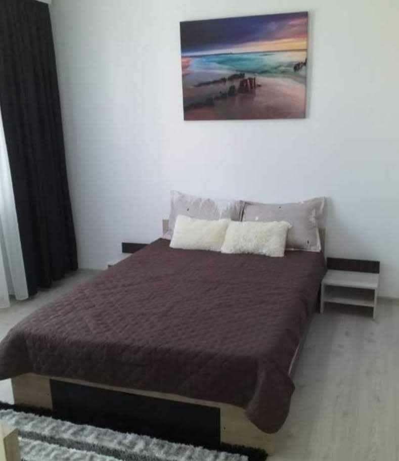 Închiriez garsonieră Tomis Nord.