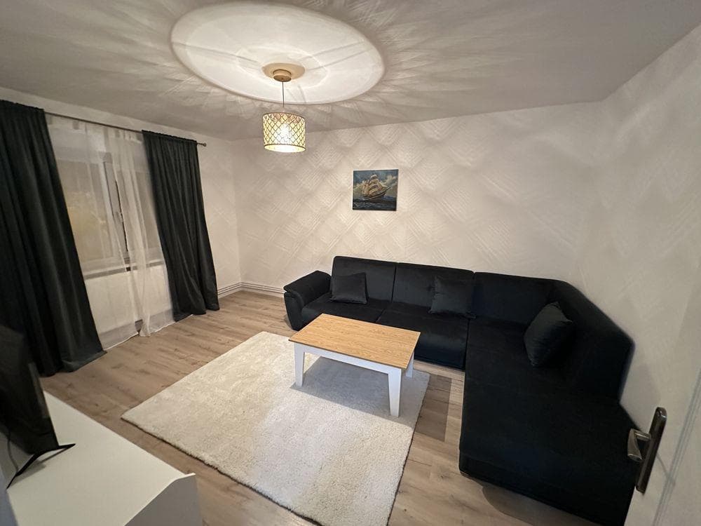 Apartament 4 camere de inchiriat - imagine 1