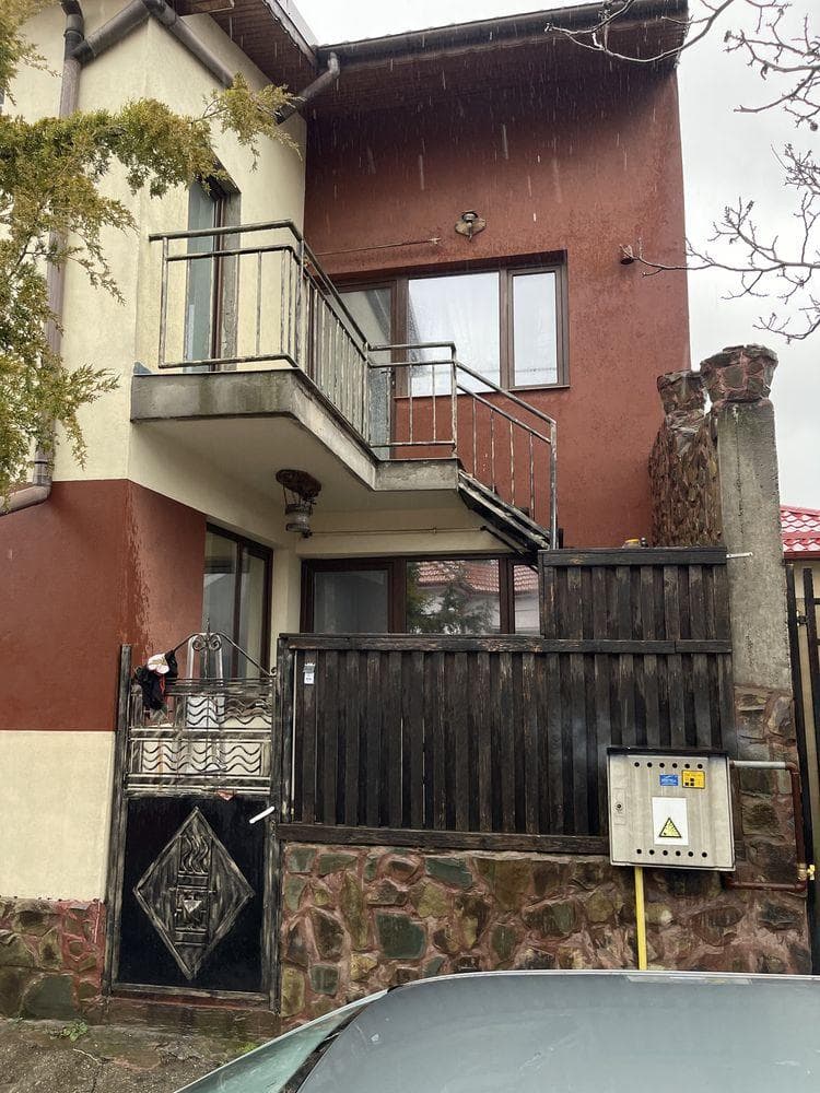 Imchiriez spatiu  25mp + curte 5mp (utilitati incluse) - imagine 1