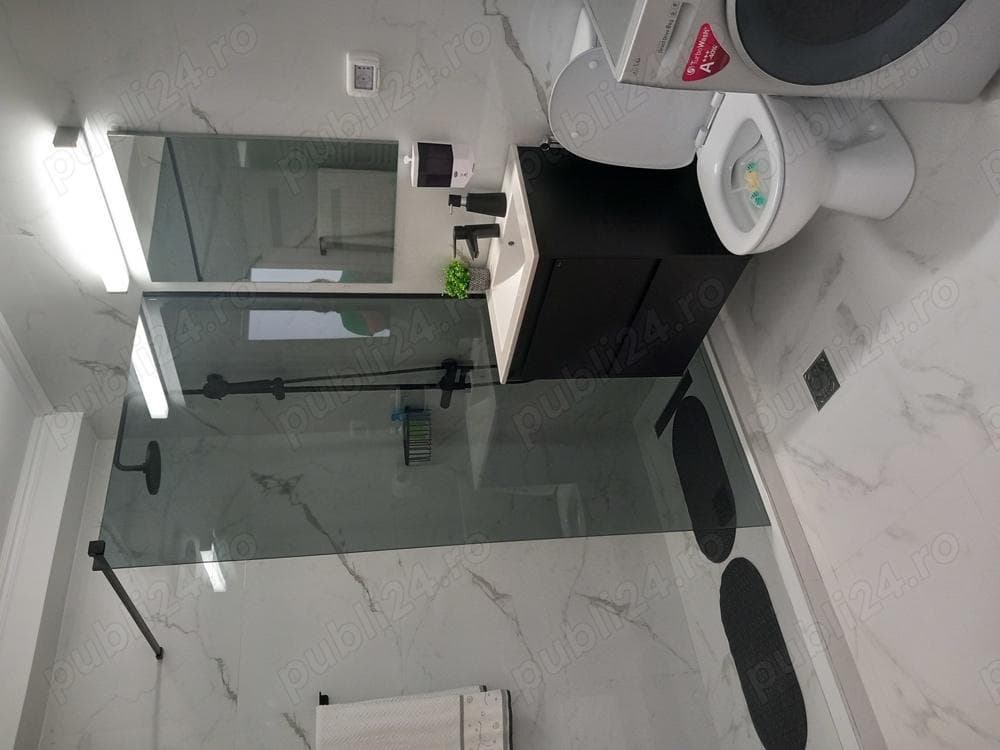 Închiriez Cameră la Curte - imagine 1