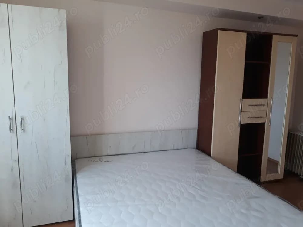 Proprietar inchiriez garsoniera