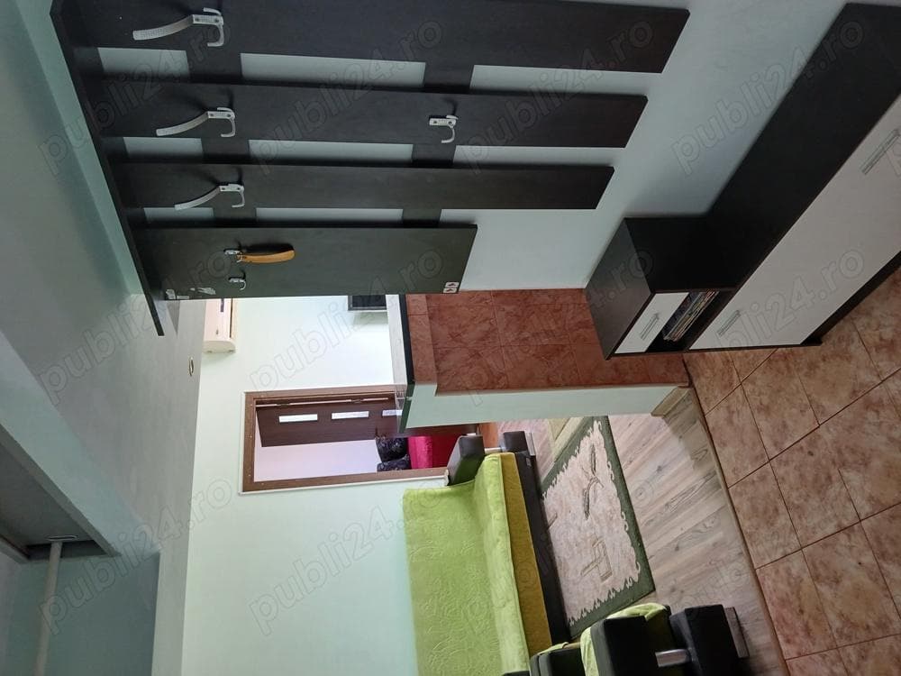 Inchiriez apartamant 2 camere etaj 4 din 4 Constanta Tomis Nord