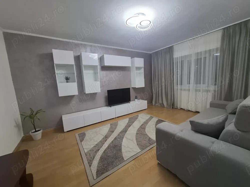 Inchiriez apartament