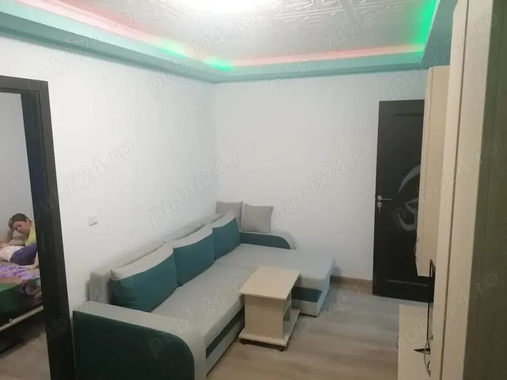 Închiriez apartament 3 camere zona Tomis Nord Constanța