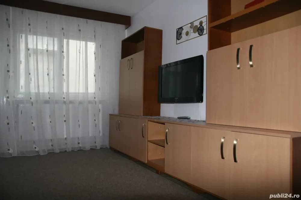 Inchiriez apartament 3 camere Tomis Nord