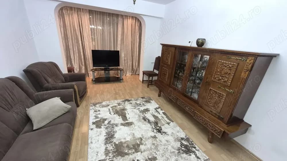 Apartament 3 camere - Casa de Cultura - 600 euro luna