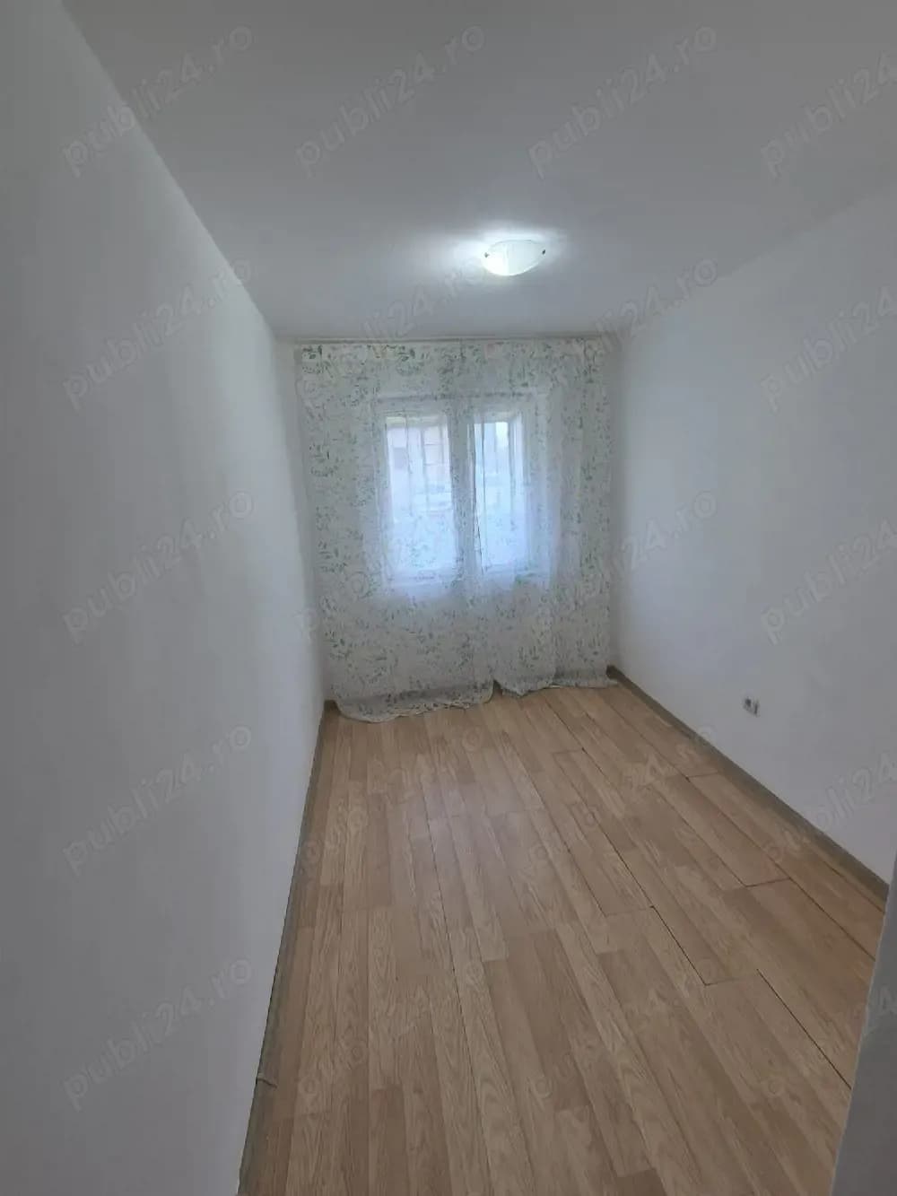 Vand garsoniera - imagine 1