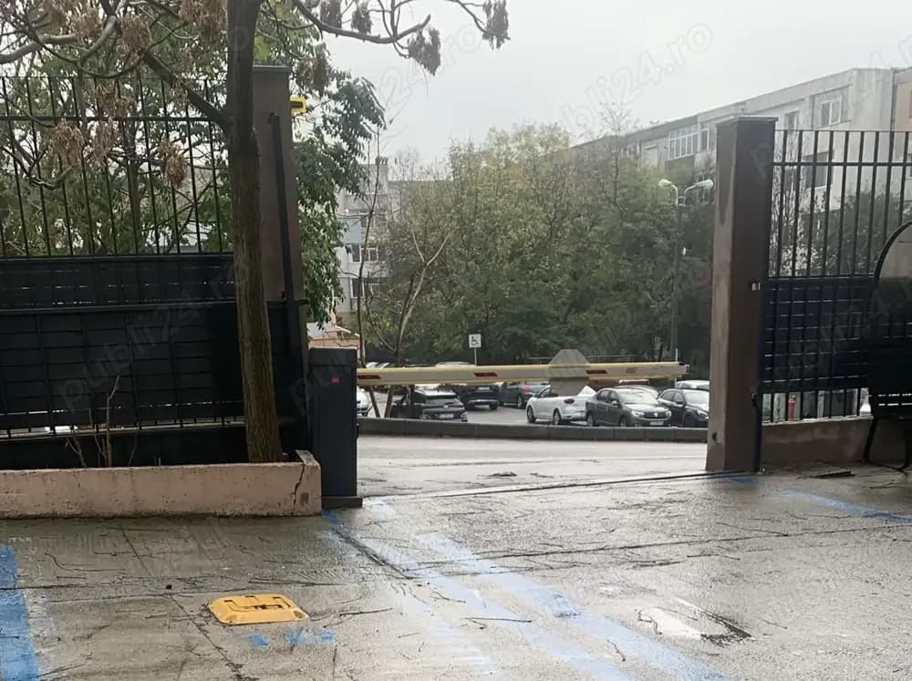 Vand apartament faleza nord - imagine 1