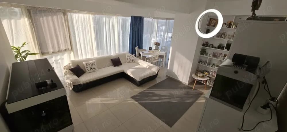 Bd. I.C Bratianu   2 camere 70 m2,mobilat utilat, etaj 2