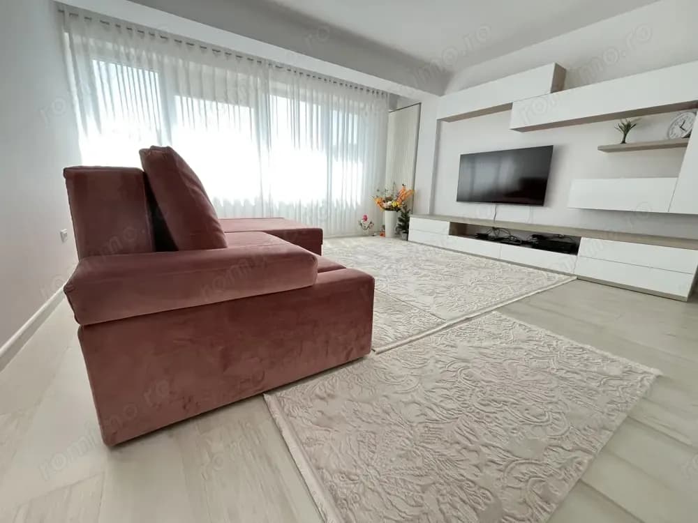Apartament 3 camere in vila si garaj, etaj 2 3, Delfinariu   Faleza Nord - imagine 1
