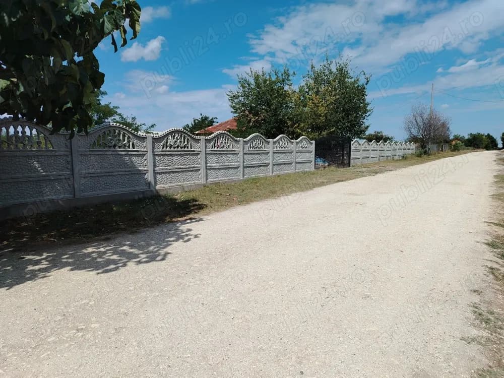 Casă de vânzare în sat LANURILE - imagine 1