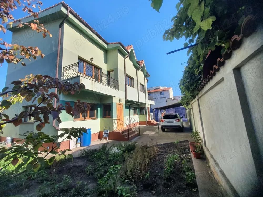 Victoria - Intre strada Poporului si Bulevardul Lapusneanu! Vila tip duplex P+1+M