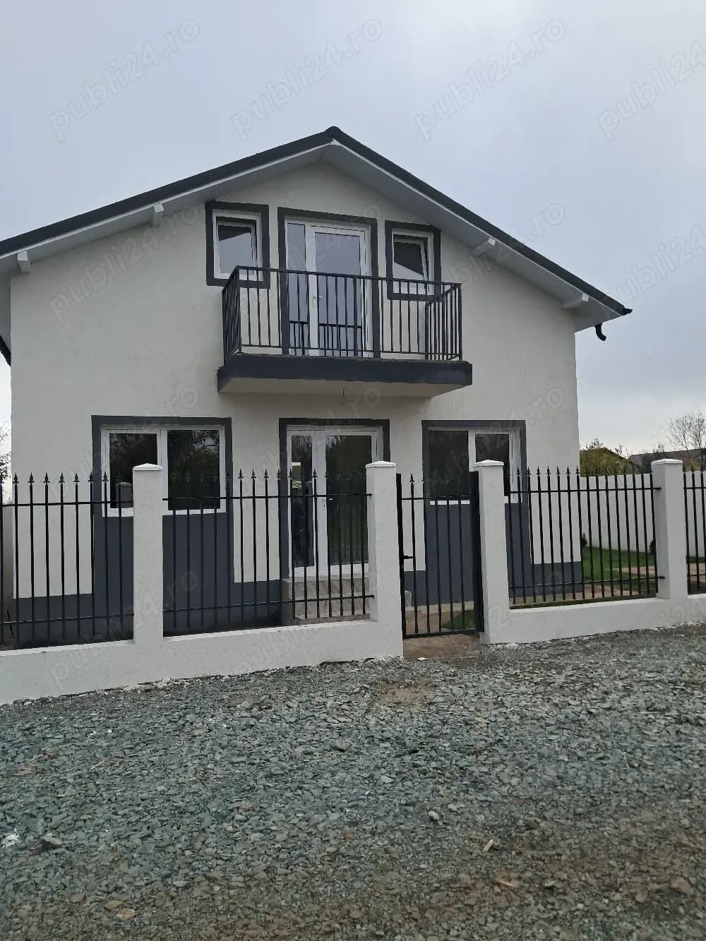 vand vila loc Lumina