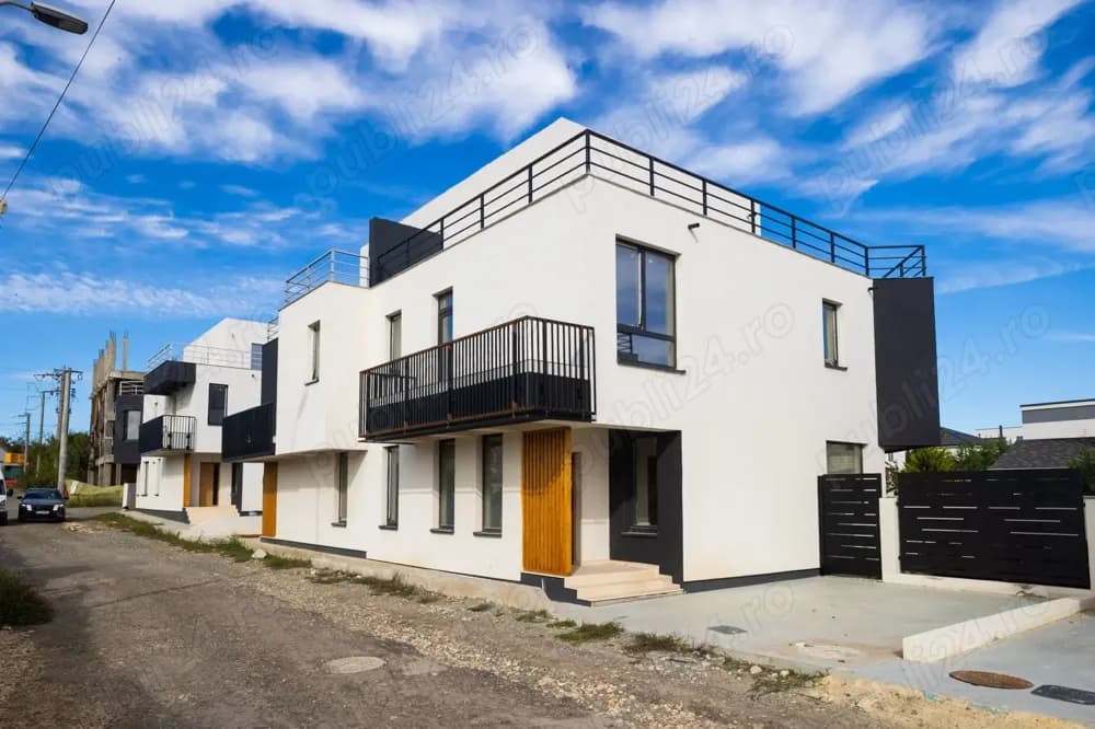 Case vanzare individuale si duplex-uri palazu mare - zona elvila - vedere la lac