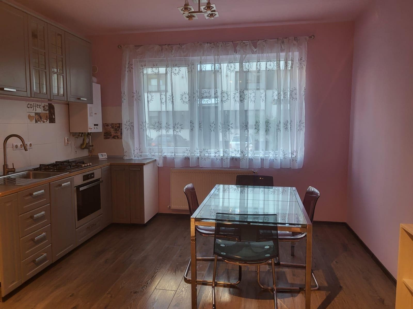 Apartament de vanzare 3 camere - imagine 1