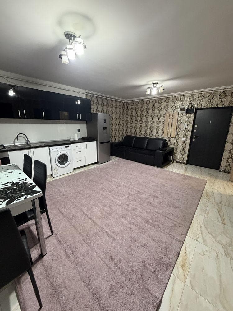 Vand apartament floresti