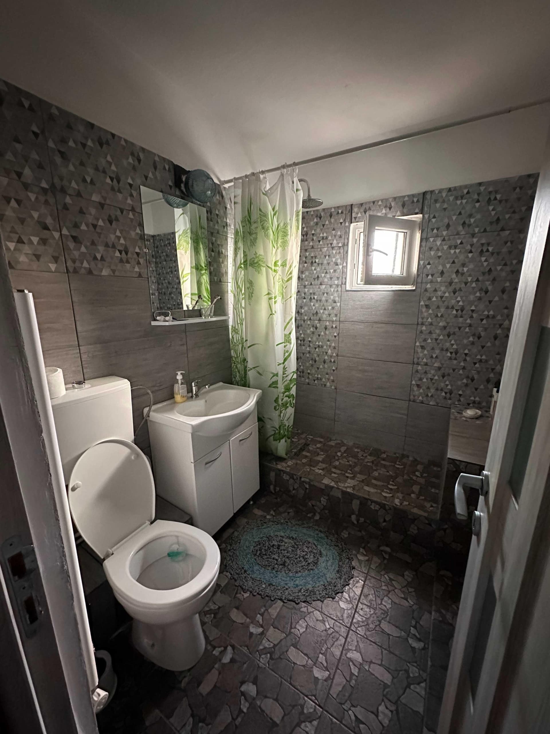 Vand apartament cu 3 camere - imagine 2