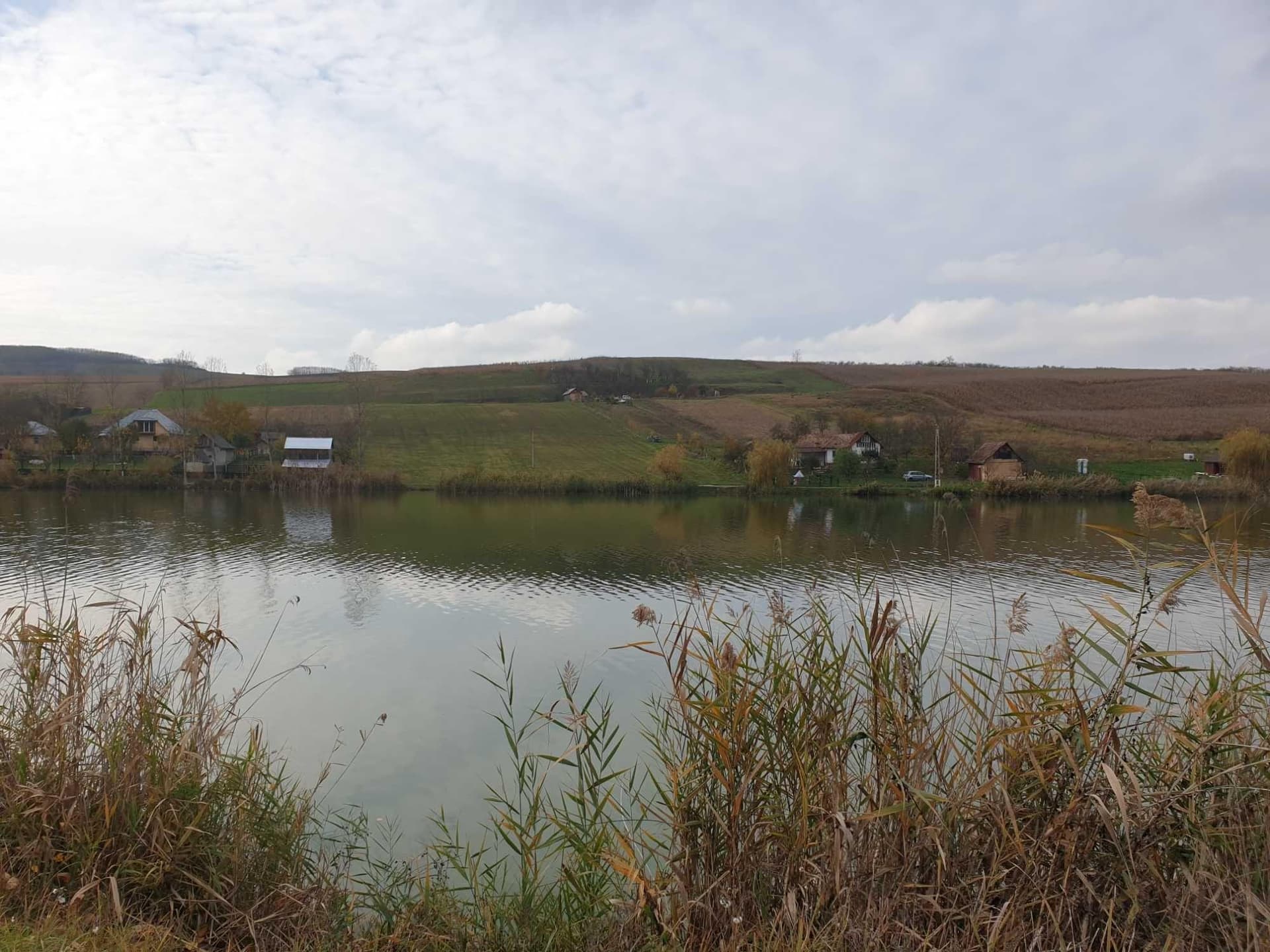 Teren intravilan cu front la Lac - imagine 1