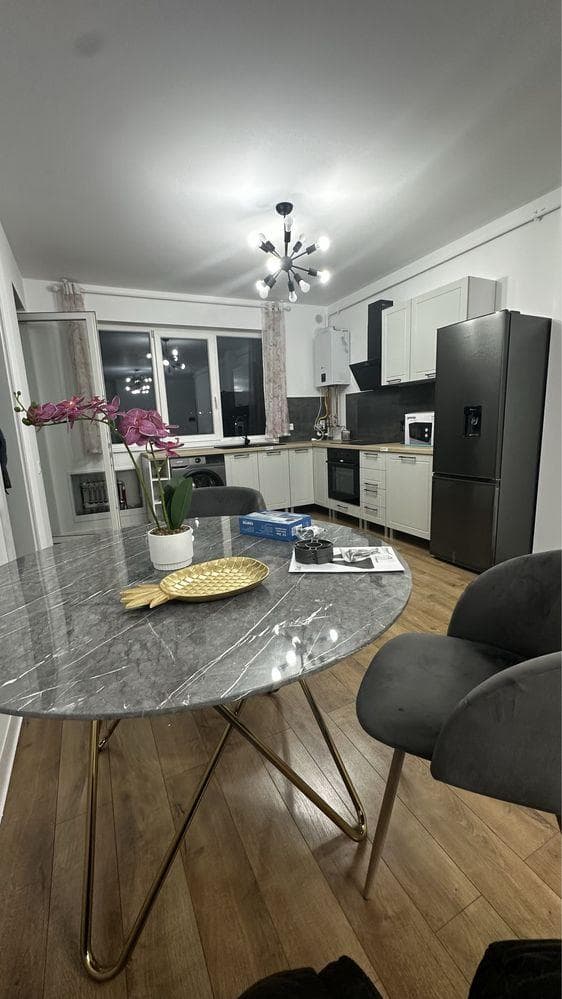 Inchiriez apartament Nou! Zona Bmw /Vivo mall - imagine 1