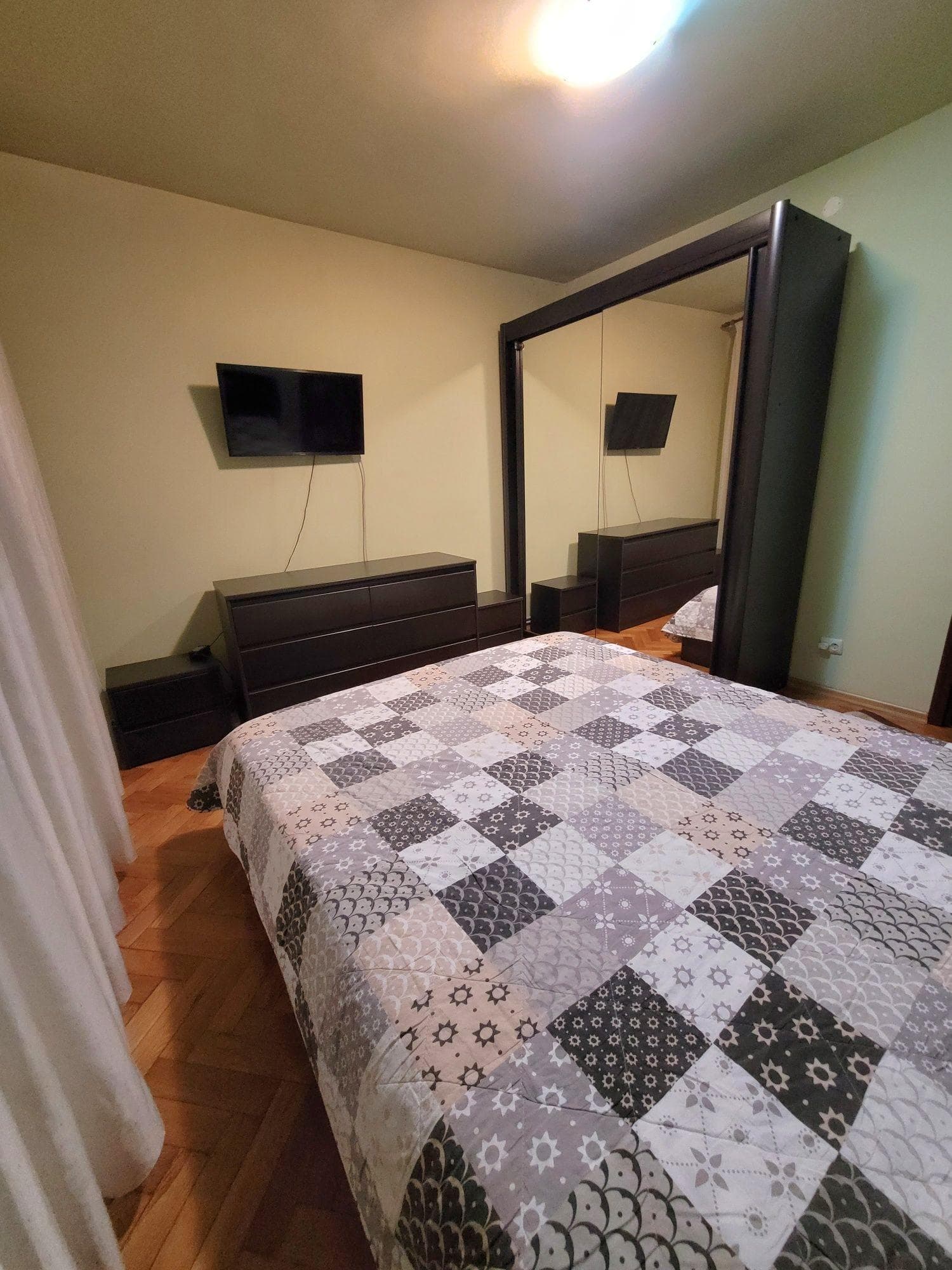 Închiriez pe termen lung apartament, 3 camere | Manastur - imagine 1