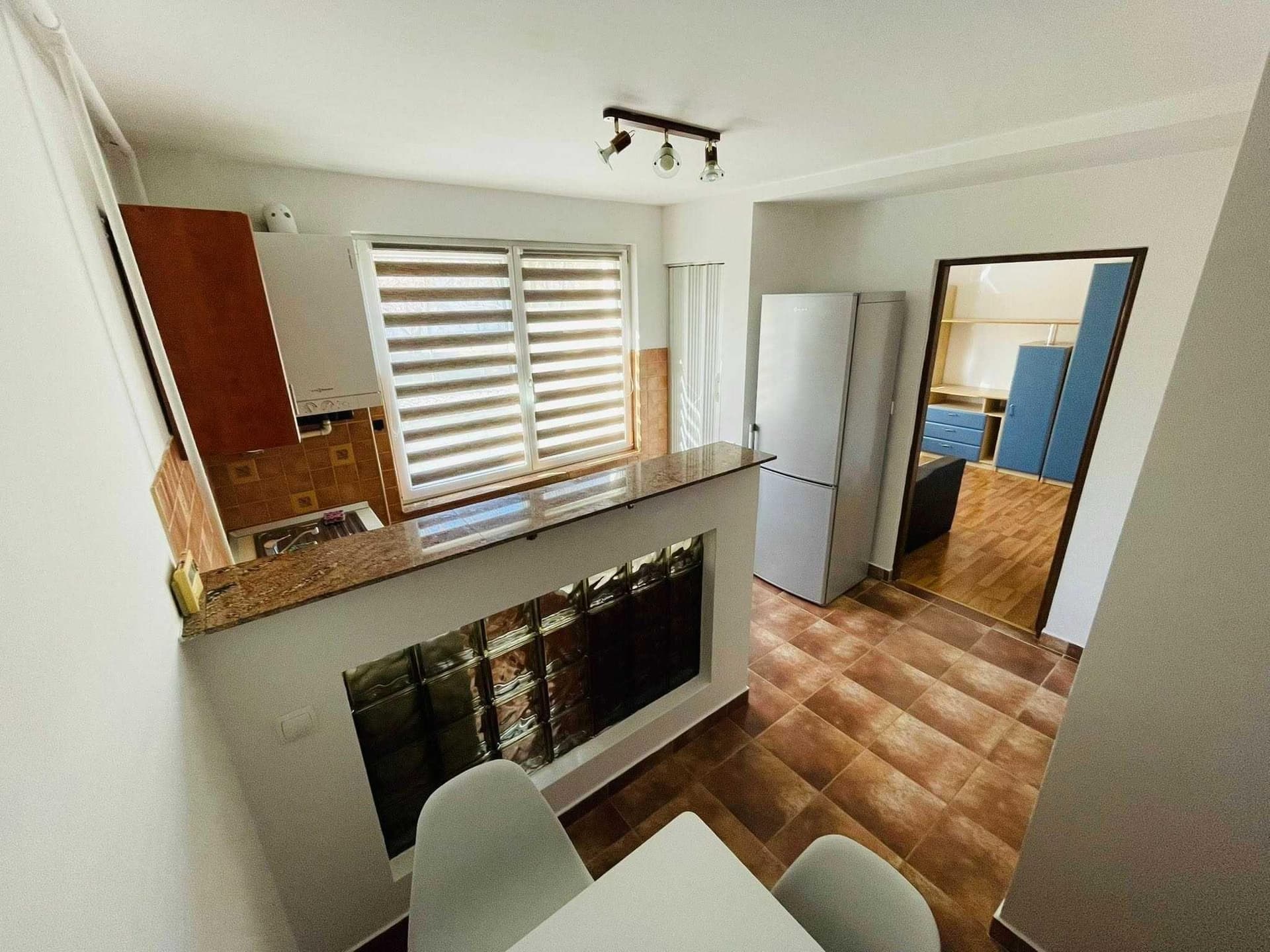 Garsoniera de inchiriat cart. TUDOR - imagine 1