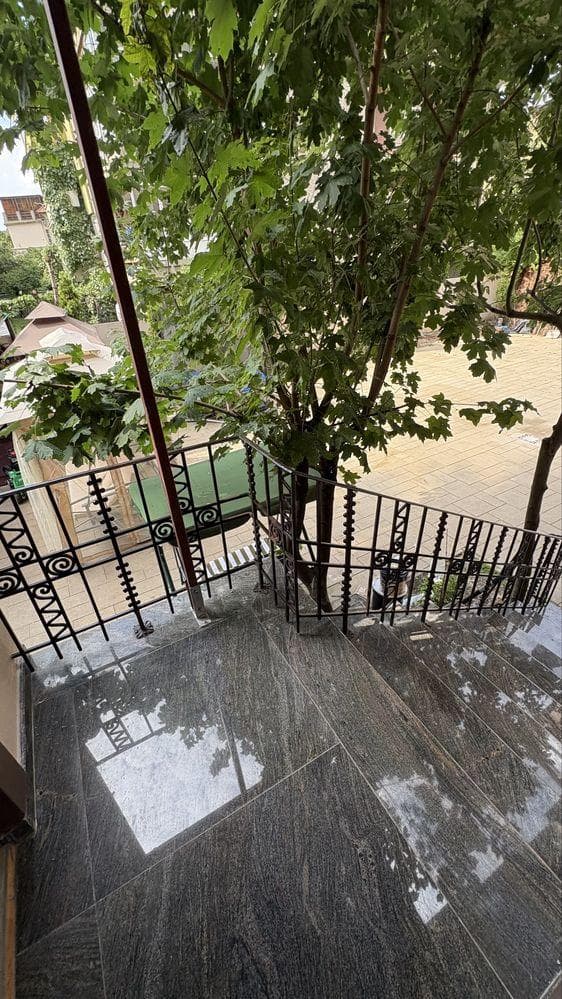 Inchiriez apt. 2 camere + balcon, zona Tribunalului Brasov | 450 € neg