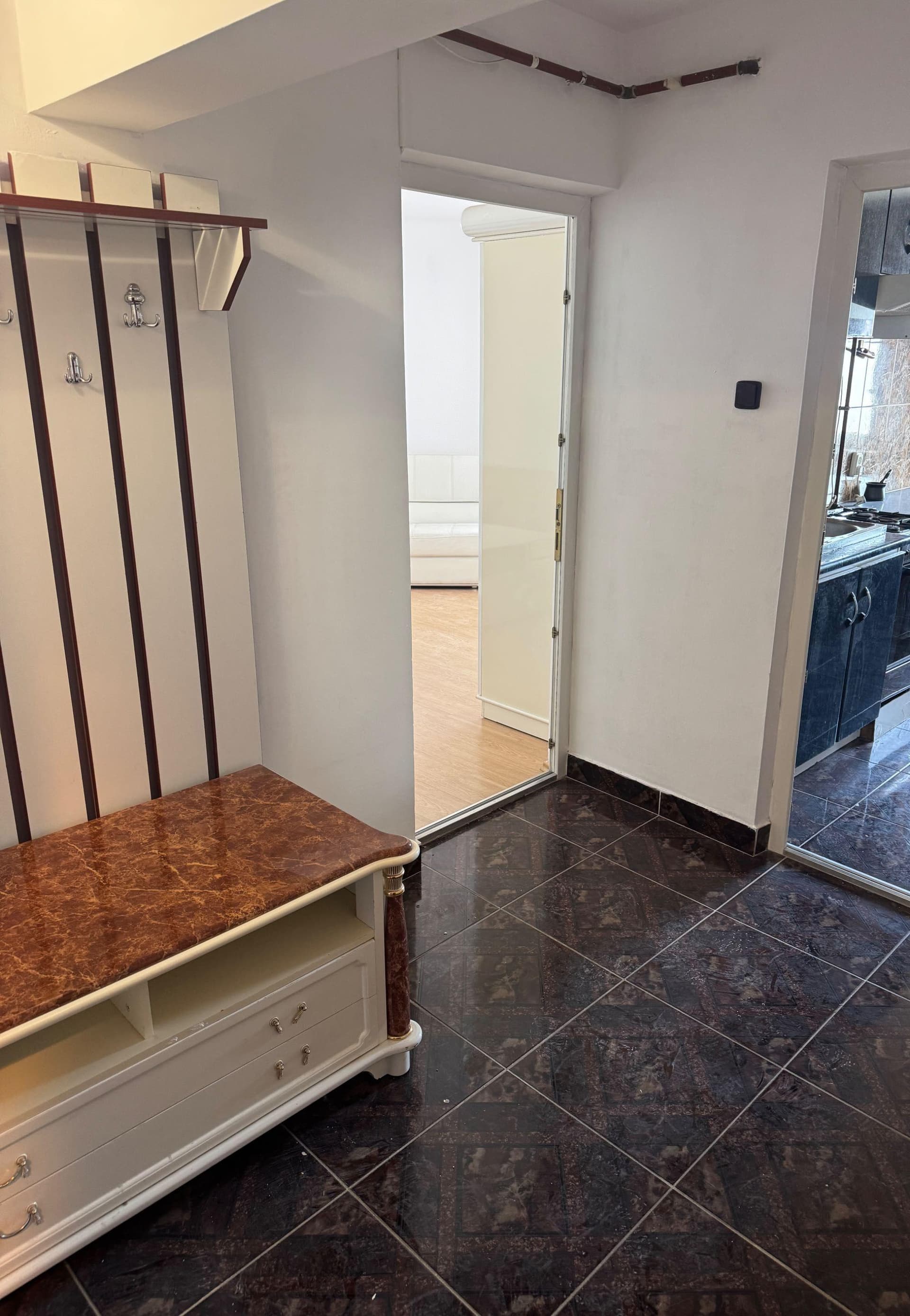 Inchiriez garsoniera City Mall - imagine 1