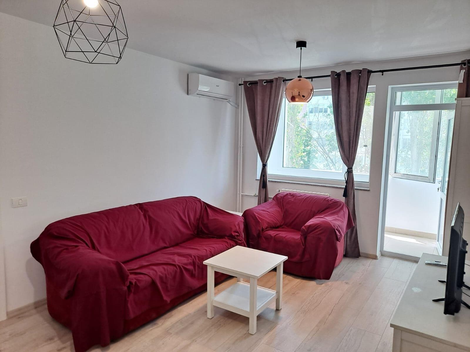 De Inchiriat apartament 2 camere